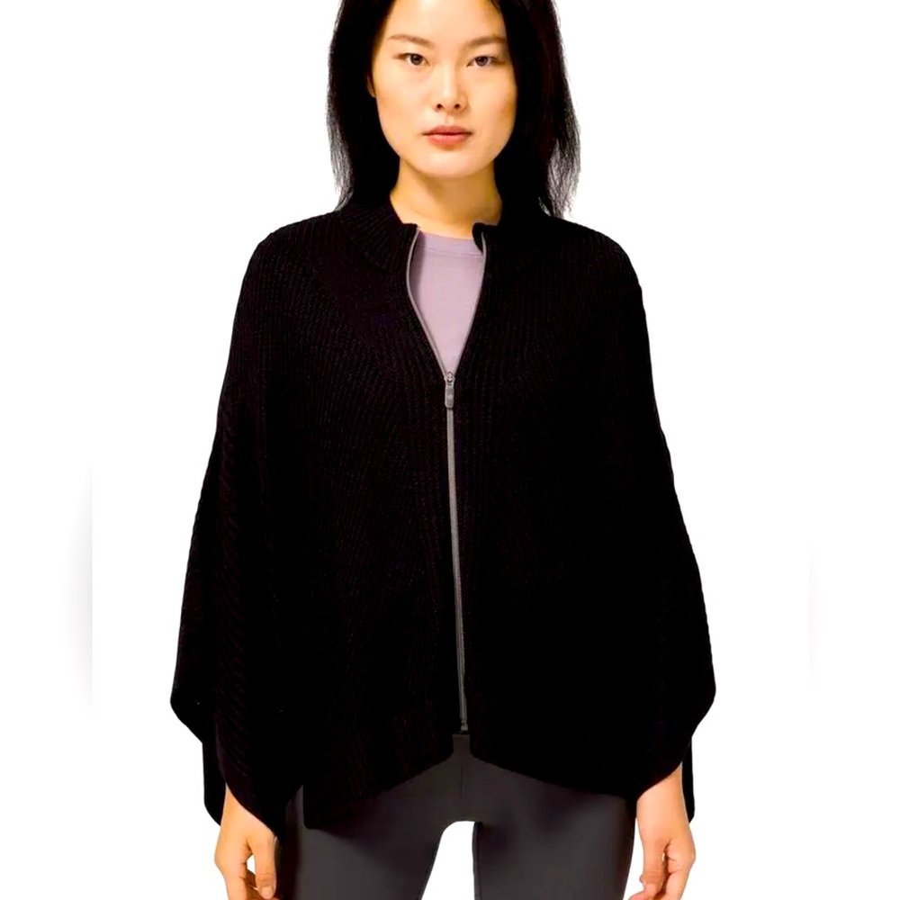 lululemon athletica Black Poncho
